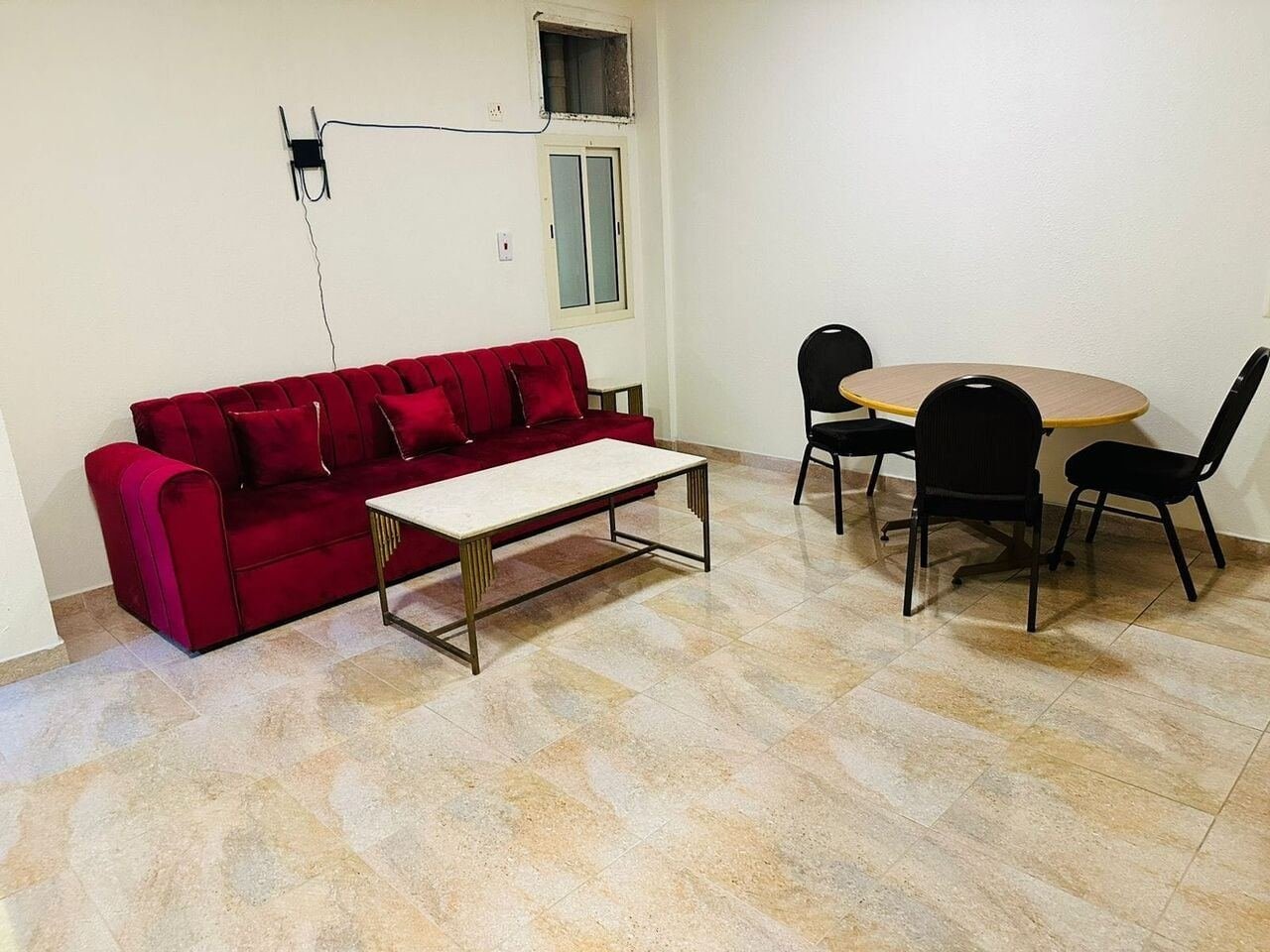 3 BR, 2BHK AND 3BHK FULLY FURNISHED APARTMENT AVAILABLE FOR EXECUTIVE BACHELORS
