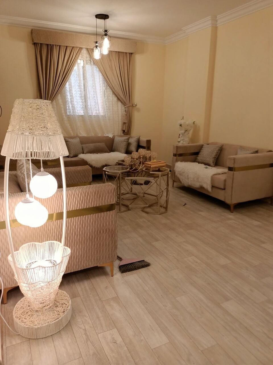 2 BR, 2 BHK NEW FULLY FURNISHED BRANDED FAMILY FLAT FOR RENT