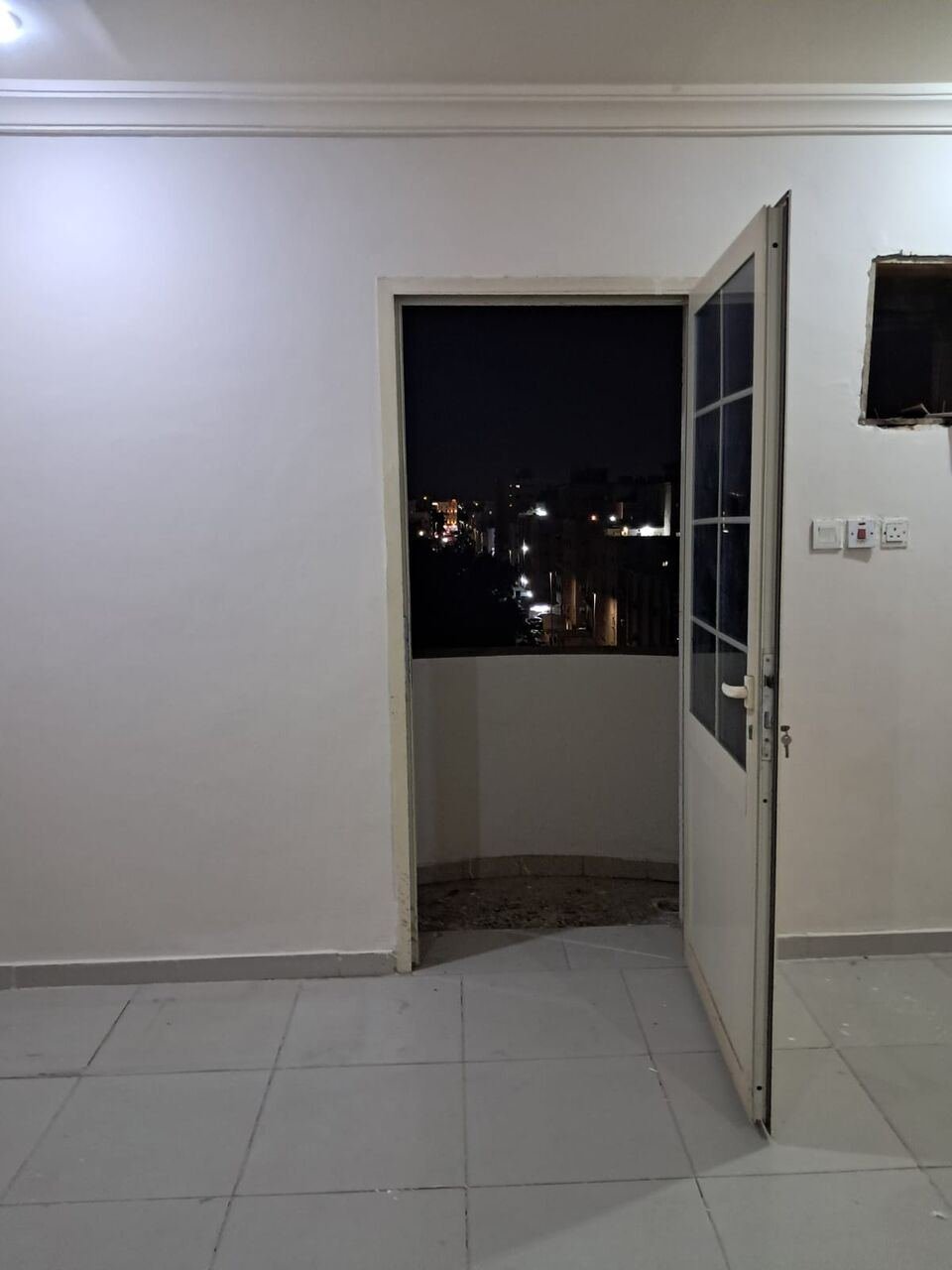 SAR 1000/month, Room For Rent At Prime Location