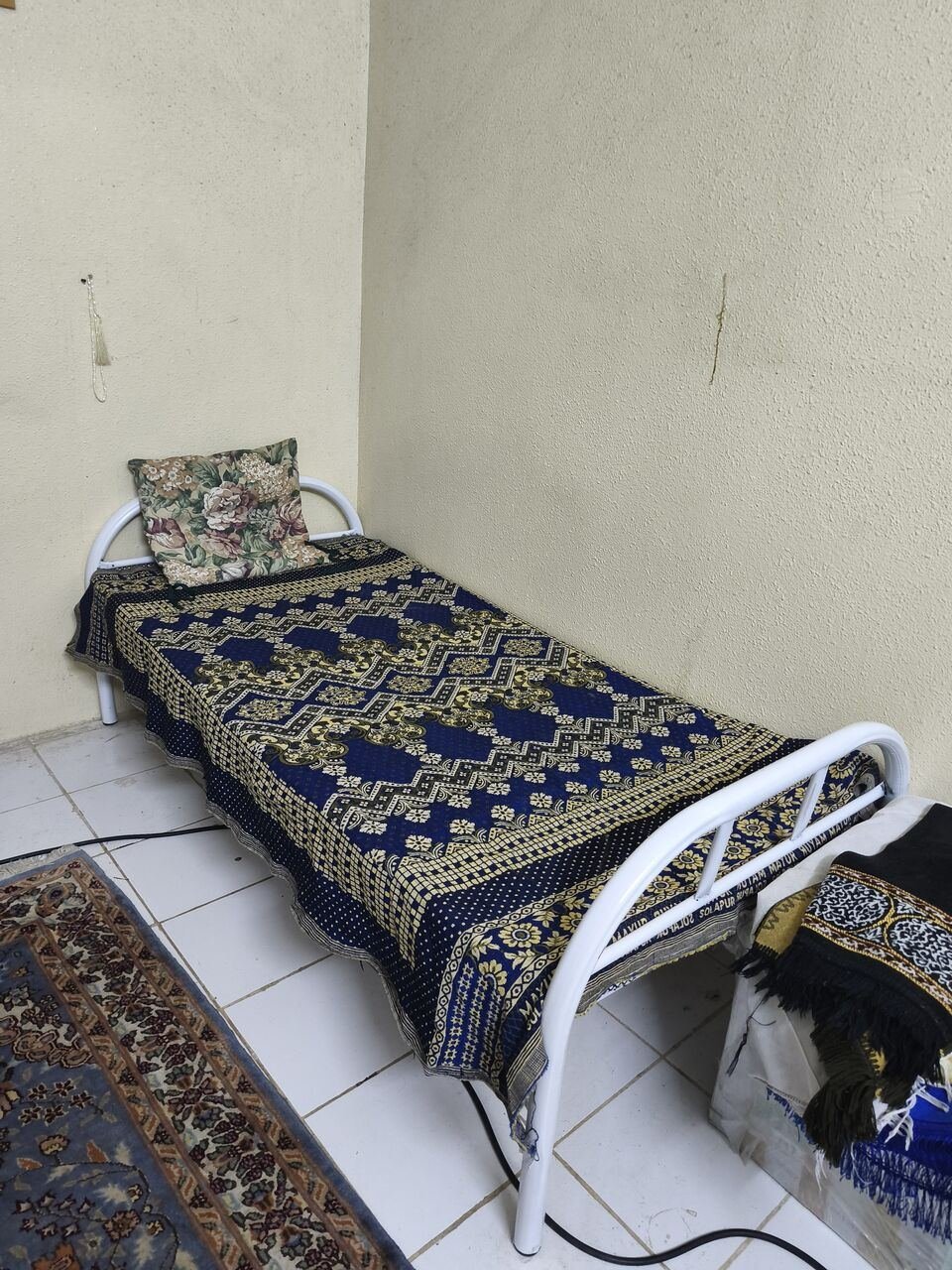 SAR 450/month, I'm Offering One Bed Space