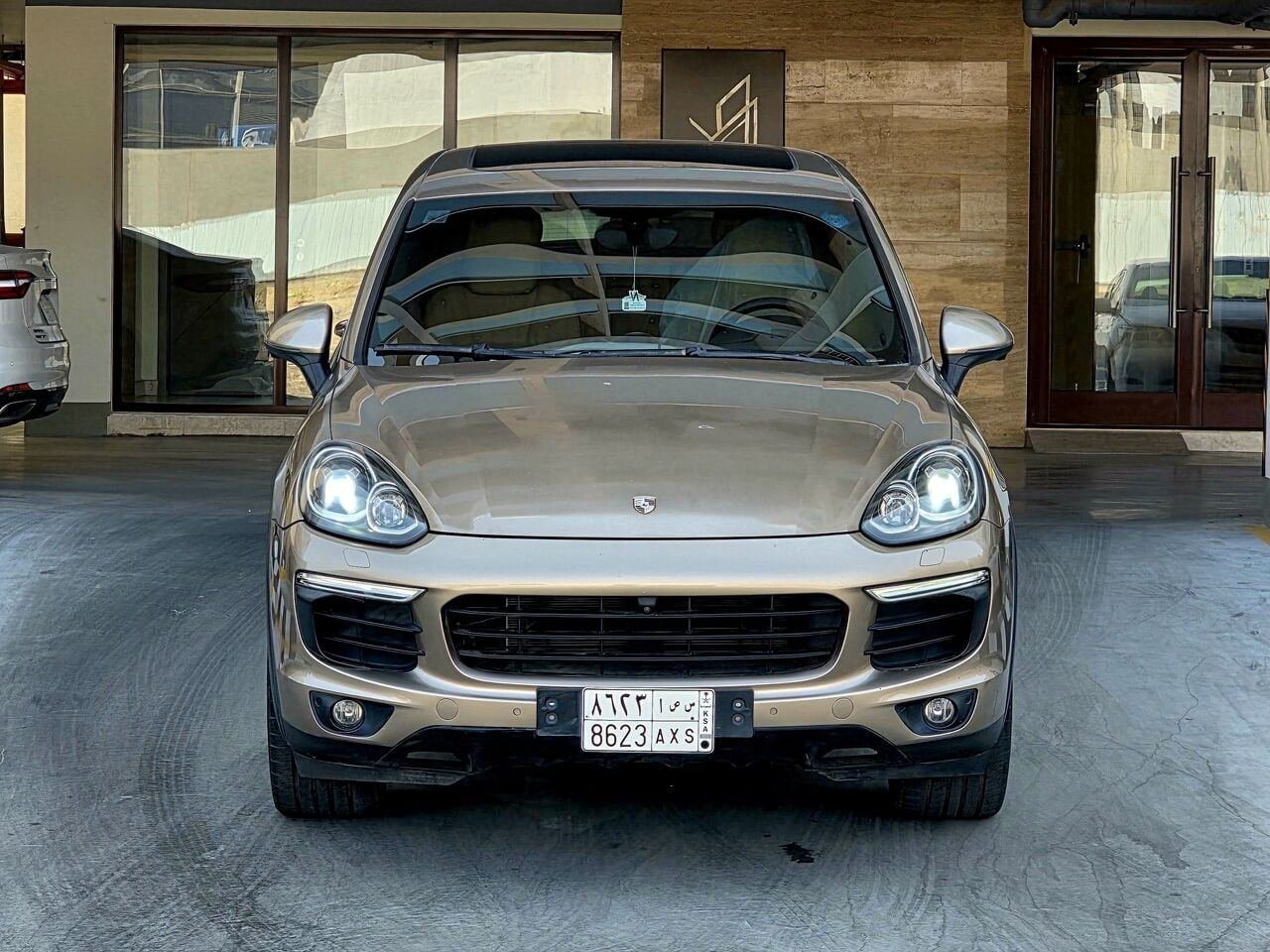 SAR 67000, Porsche Cayenne, 2015, Automatic, 204000 KM,
