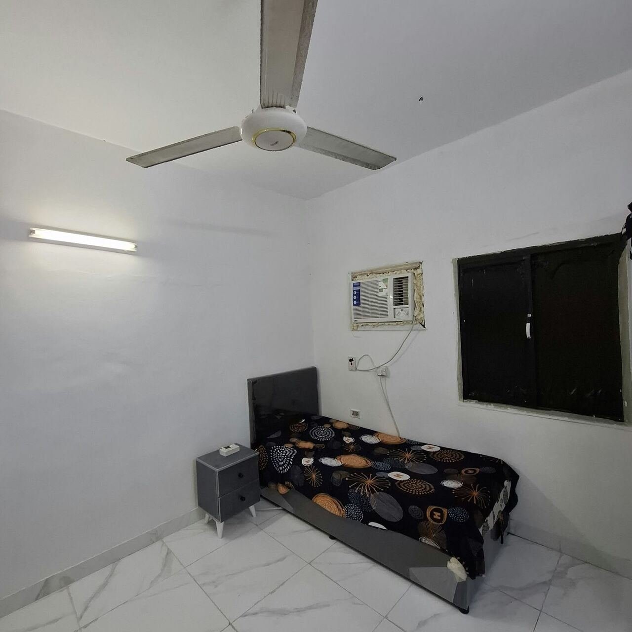 SAR 1000/month, 1 BR, Room Available – Single Executive Bachelor Only
