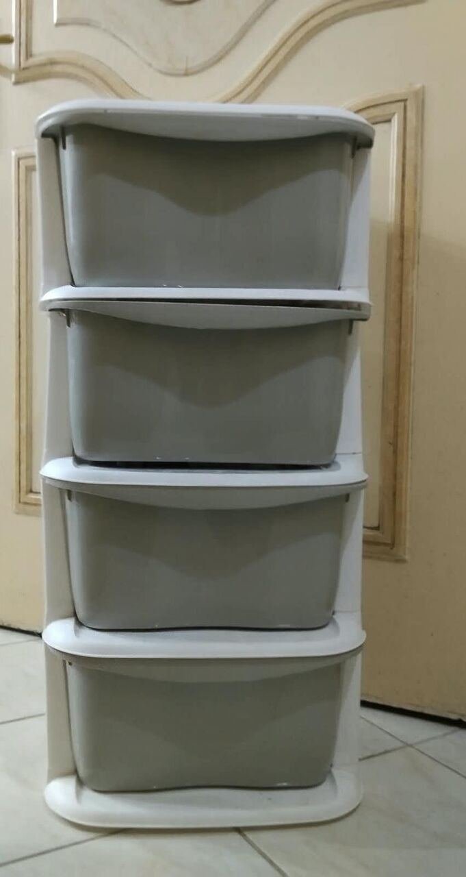 SAR 60, 4 Plastic Storage Drawers For Sale