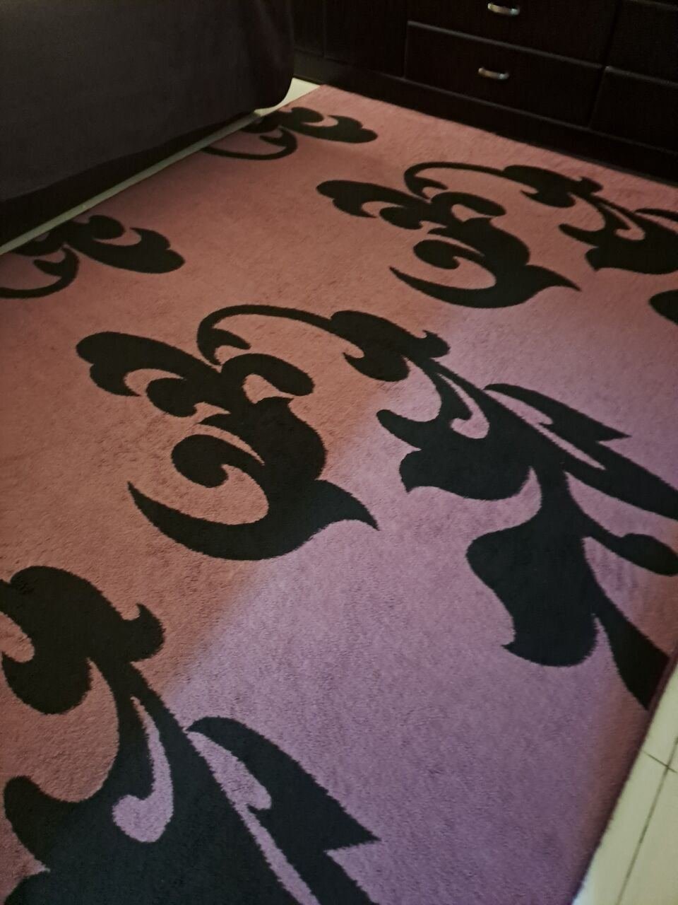 SAR 70, Excellent Condition Carpet