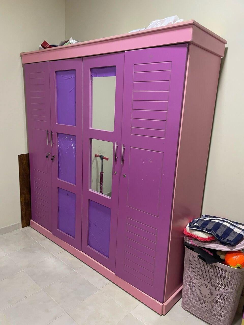 SAR 500, For Sale – Clothes Cupboard / Wardrobe – 600 SAR
