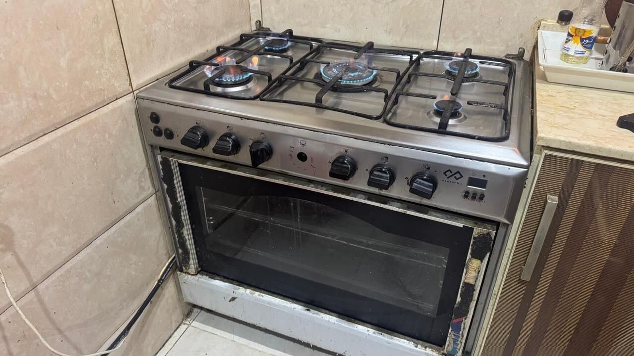 SAR 250, Five Burner Stove With Grill Option