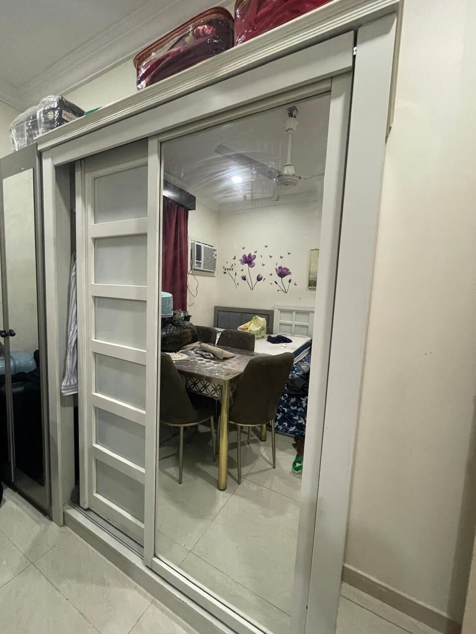 SAR 300, Sliding Door Cupboard