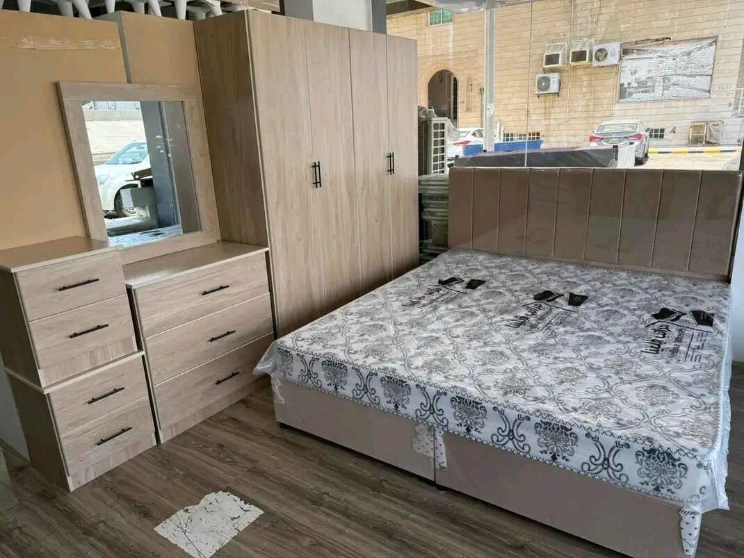 SAR 1, New Classic Bedroom Furniture Set Available