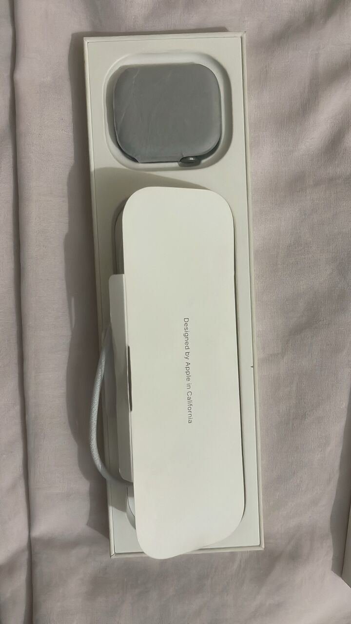 SAR 1400, Apple Watch Series 11 46mm Space Gray Aluminum
