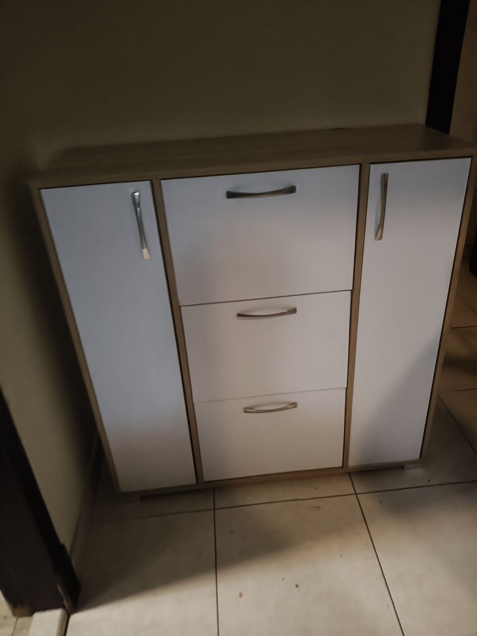 SAR 400, Shoe Rack