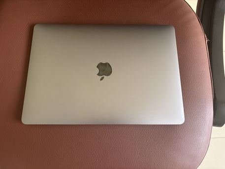 SAR 1999, MacBook Air 2019 I3 8GB 256gb
