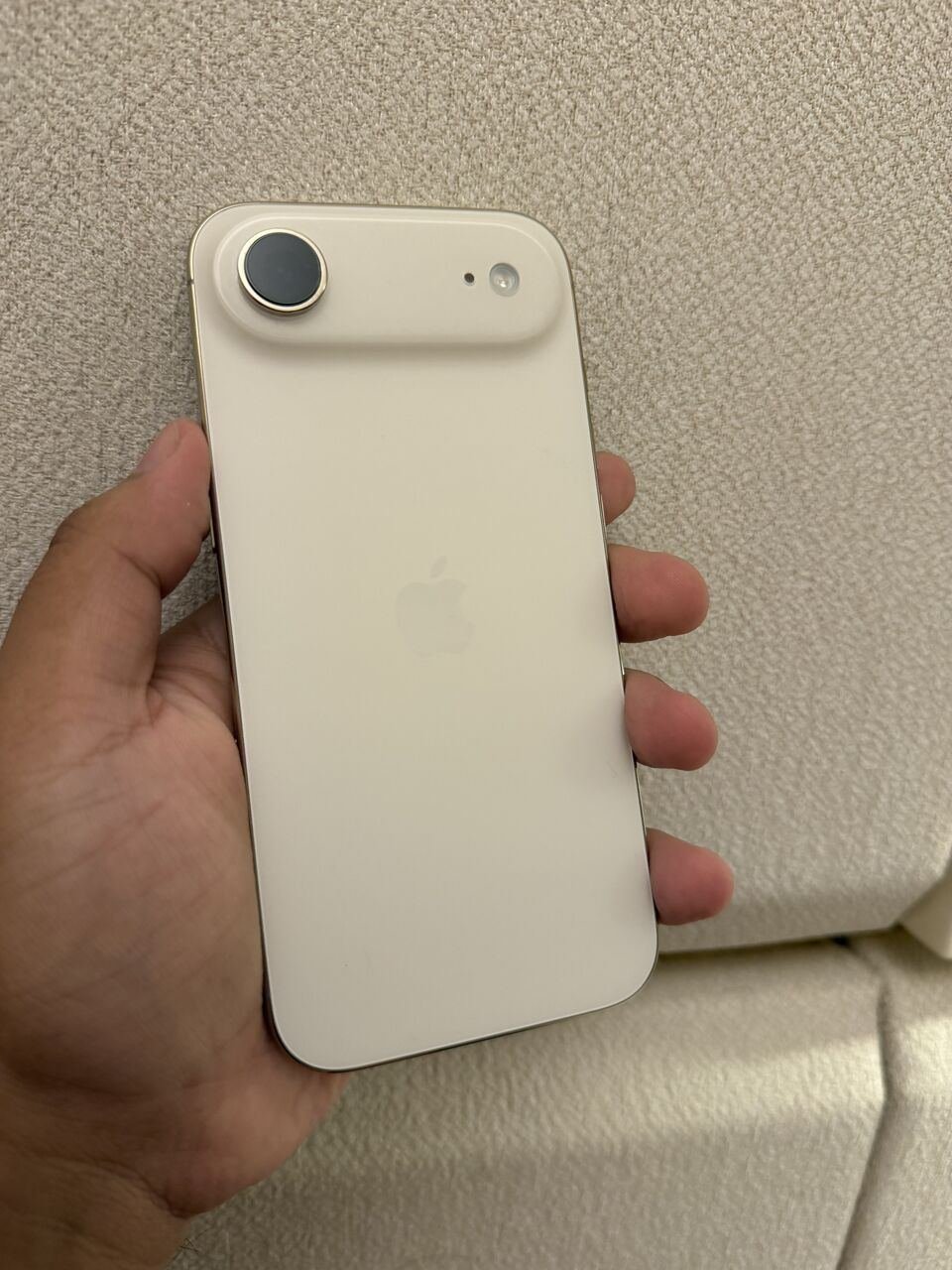 SAR 3100, IPhone Air 256 GB (GOLD) Used Only 1 Month