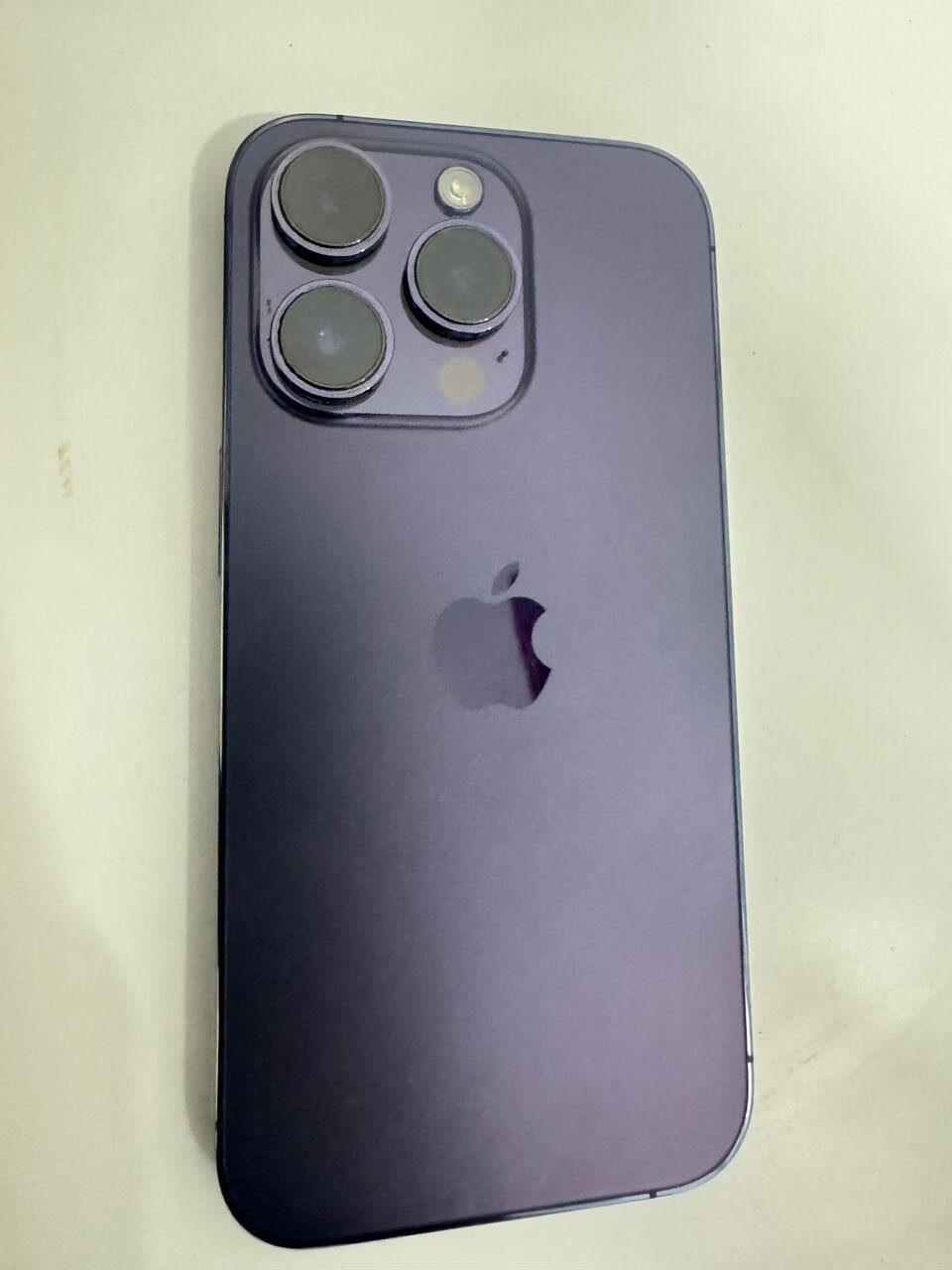 SAR 1900, Iphone 14 Pro 256GB