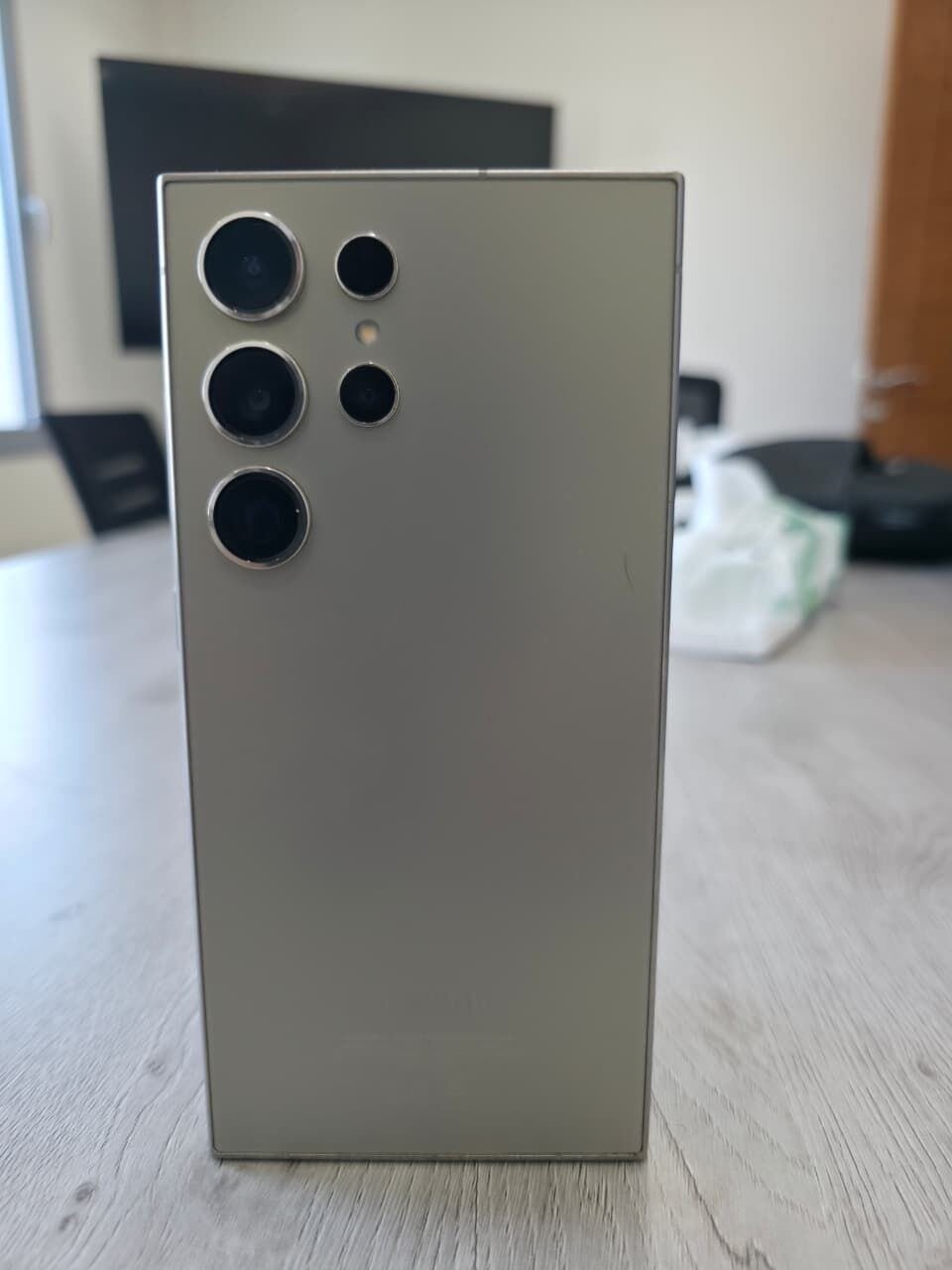 SAR 2300, Samsung S24 Ultra