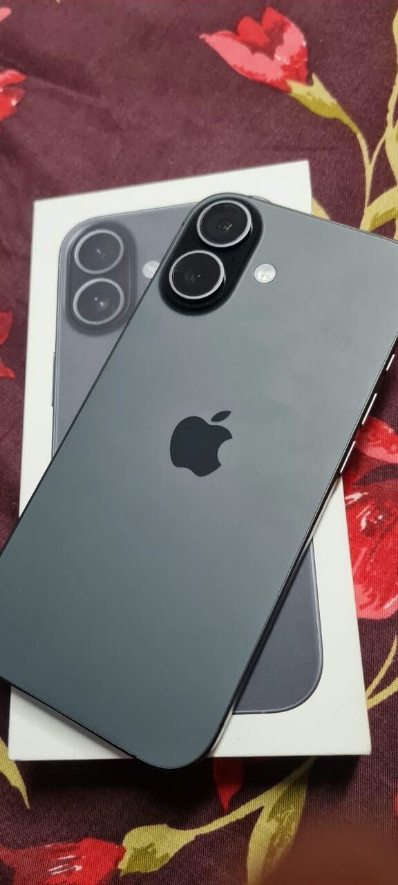 SAR 2750, Iphone 17 For Sale Battery ™ In Mint Condition