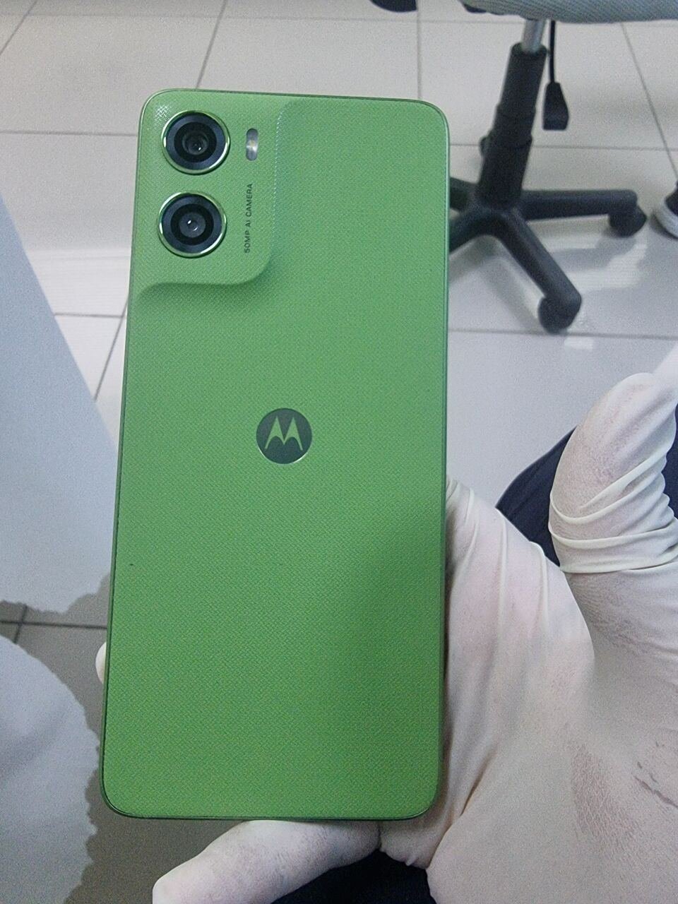 SAR 320, Motorola G06