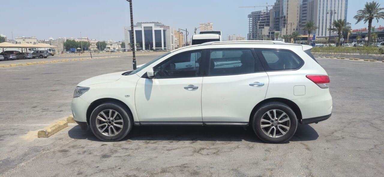 SAR 38000, Nissan, 2016, Automatic, 201862 KM, Pathfinder – 7 Seater | Spacious & Luxury |