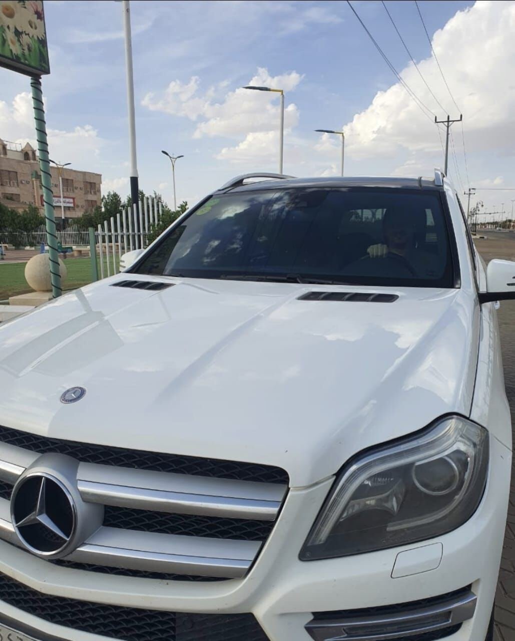 SAR 73000, Mercedes-Benz GL 500, 2016, Automatic, 197000 KM, Excellent 7 Seats