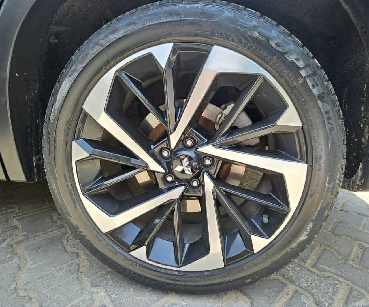 SAR 1800, 1 PC Mitsubishi 20-inch OEM Alloy Rim For Mitsubishi 2022-2026
