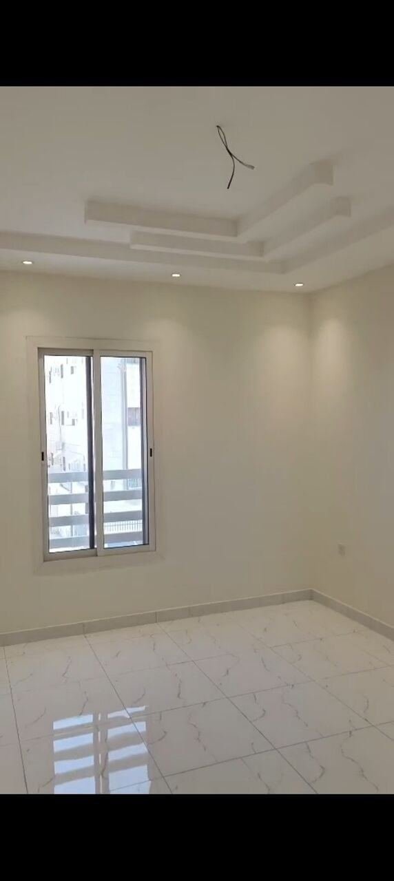 SAR 35000/year, 3 BR, 3bhk Kitchen 2 Washroom Net And Clean Home Near Pakistani School Aziza 35000 .rent Finl