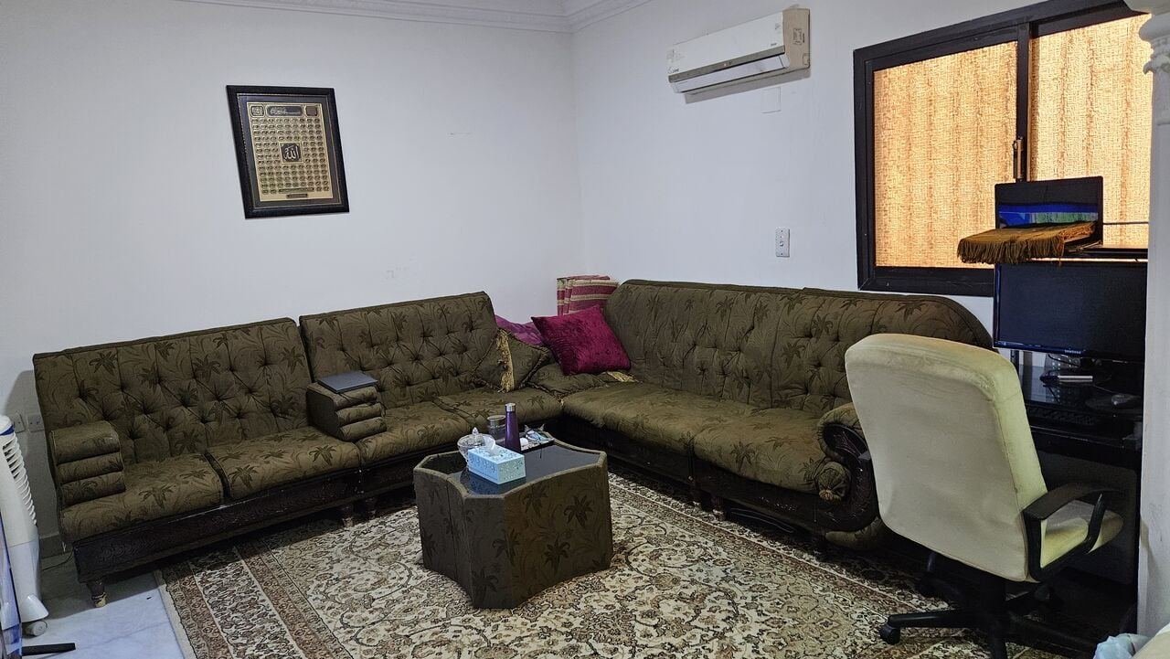 SAR 45000/year, 3 BR, Apartment For Rent On Food Street Prince Mamduh Bin Abdulaziz St