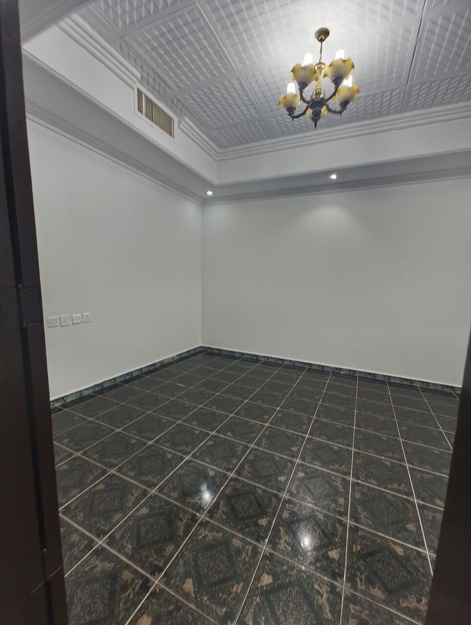 SAR 45000/year, 4 BR, 4BHK Family Apartment Available In Al Malaz Near Modern School