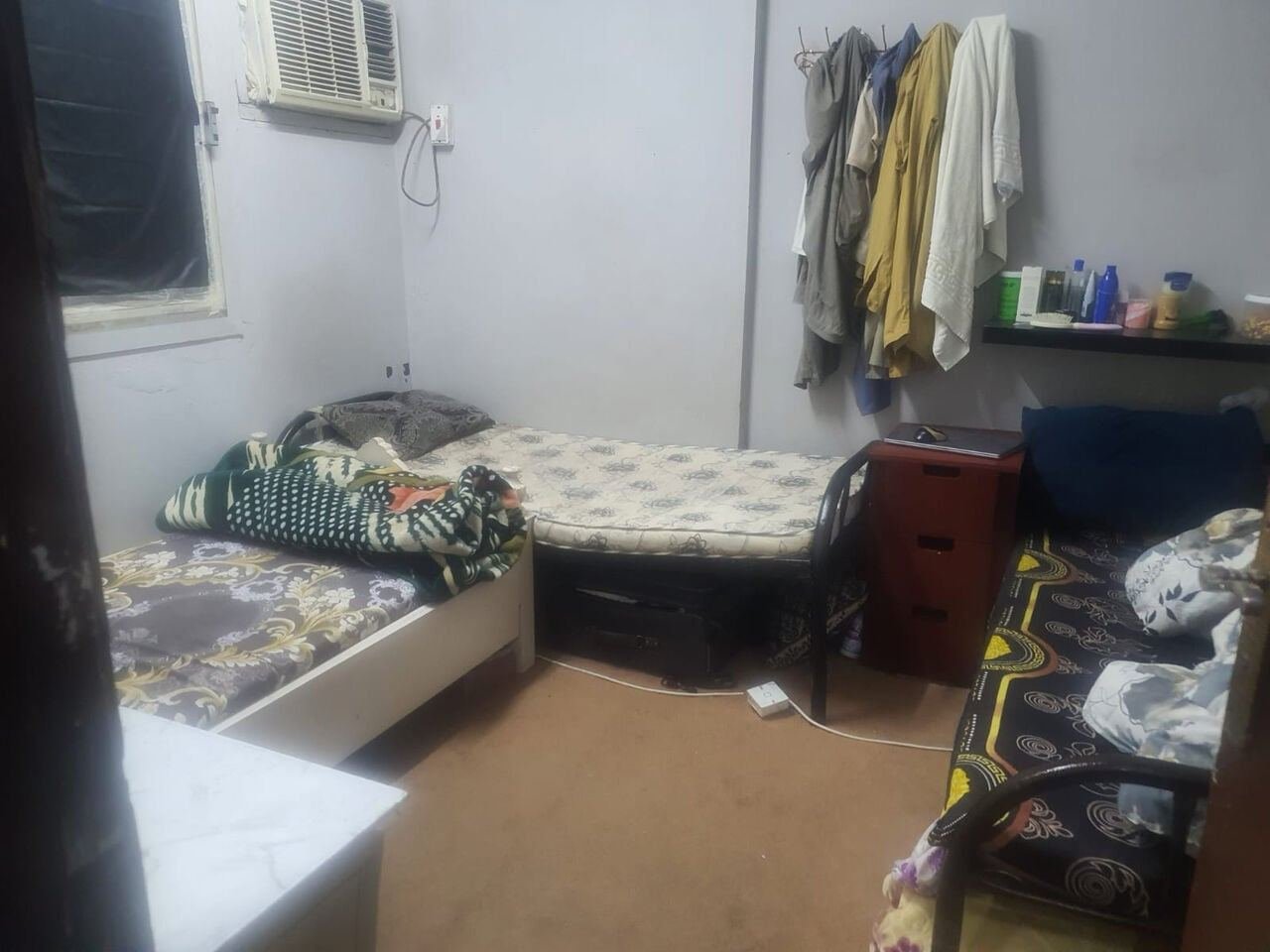 SAR 1000/month, Single Rooms For Rent In Jubail Near Laber Signal 1room1hall Kitchen /Bathroom