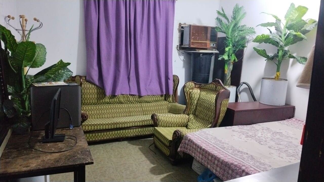 SAR 750/month, Bachelor Room(single) Available At Batha Shara Farazdaq