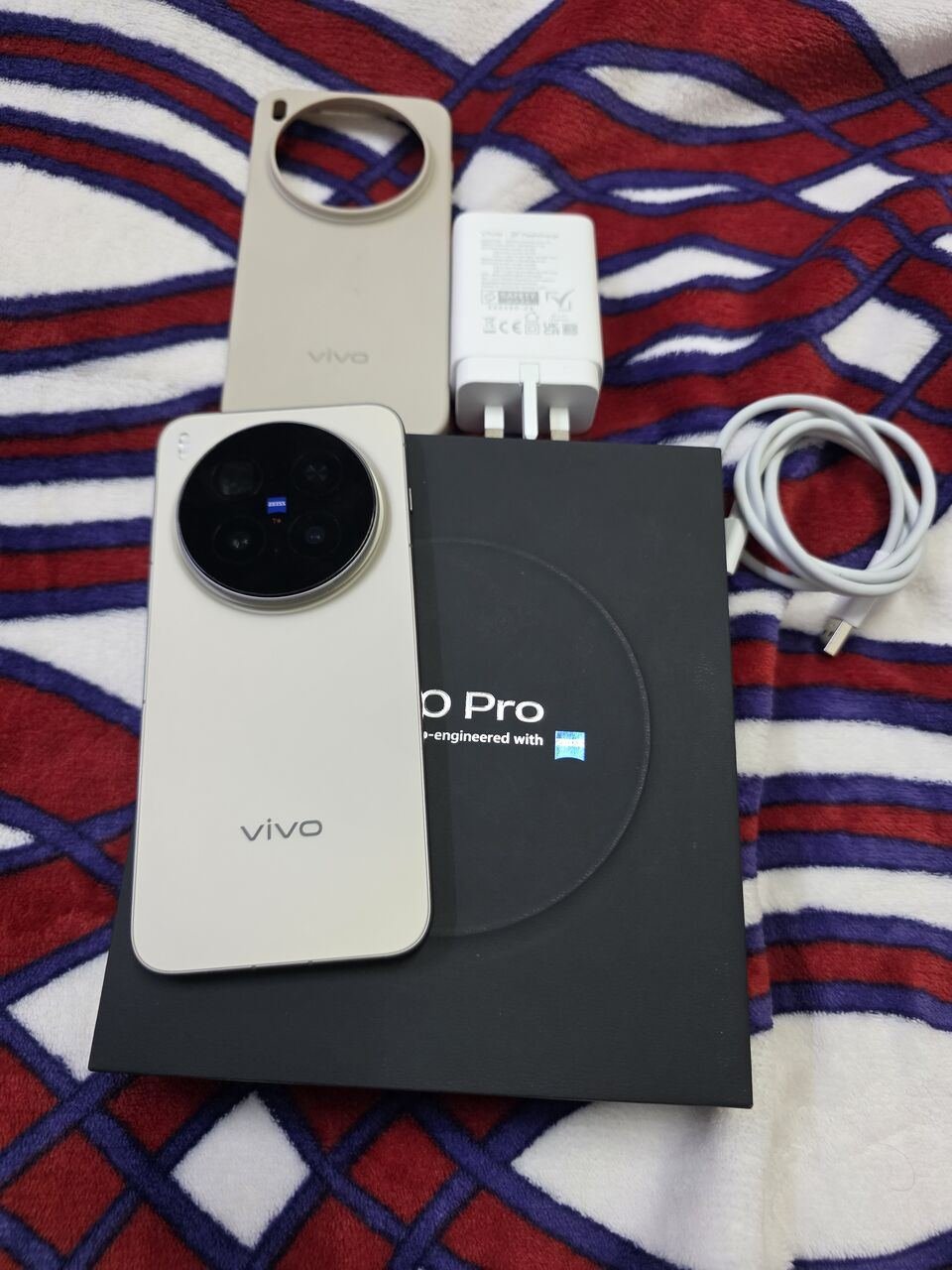SAR 3500, Vivo X300 Pro 512gb 16+16gb Ram Same Brand New Few Days Use Only Serious Buyer Contact Me