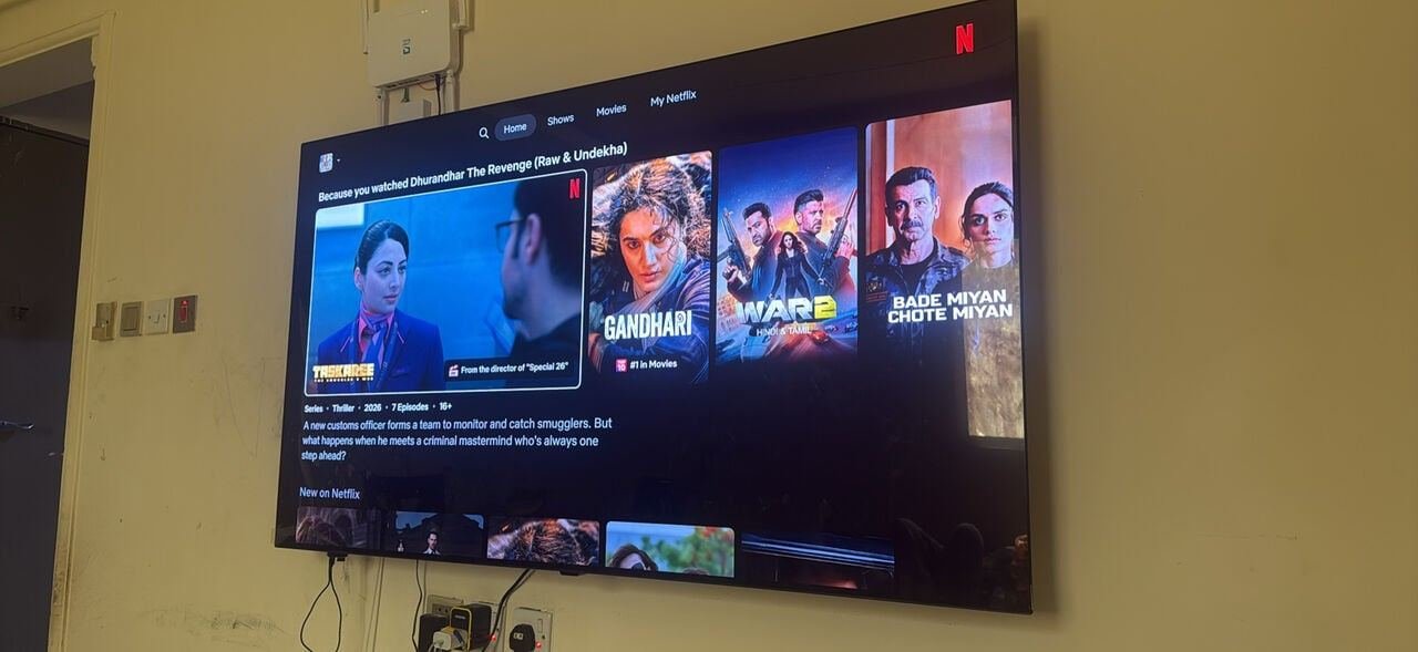 SAR 3400, LG OLED 65” B5 4K Smart TV – OLED65B56LA – Excellent Condition