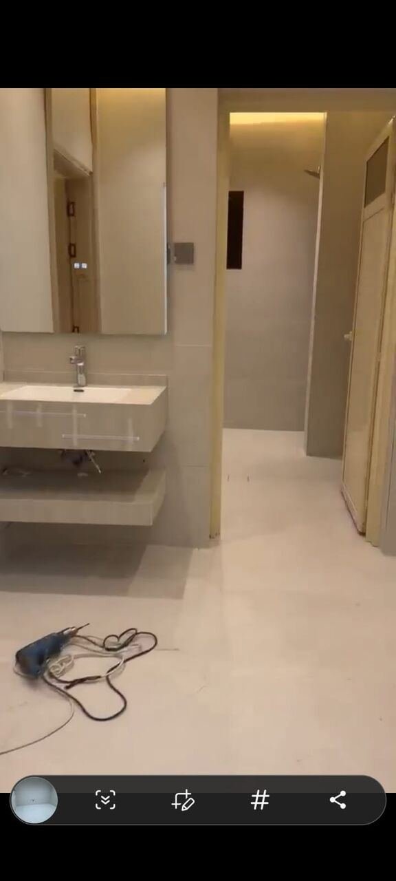 SAR 36000/year, 3 BR, Family Apartment With First Floor Speciouse And Very Large House Well Maintain