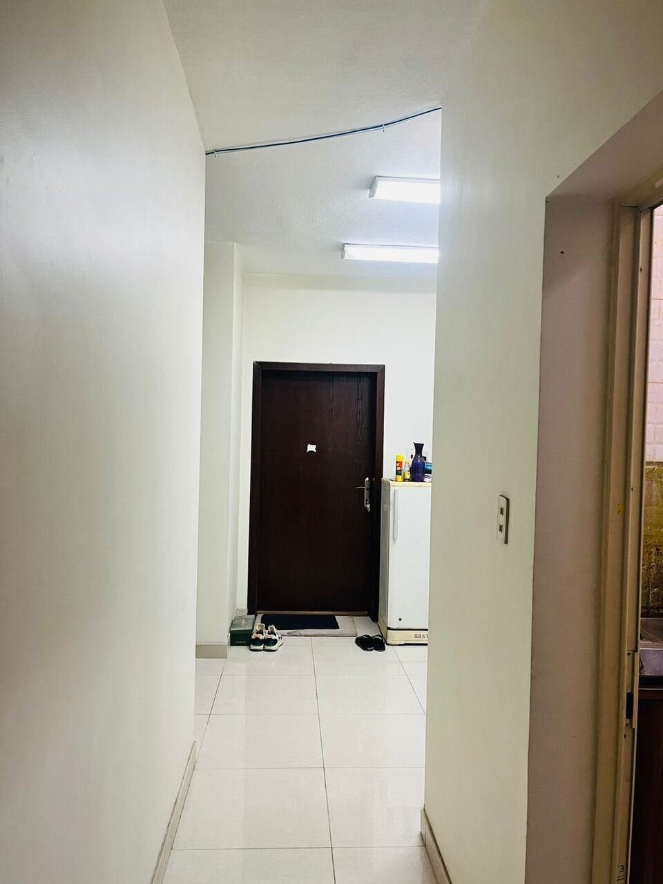 SAR 900/month, Furnished, One Single Room Vacant In 3 Bedrooms Apartment