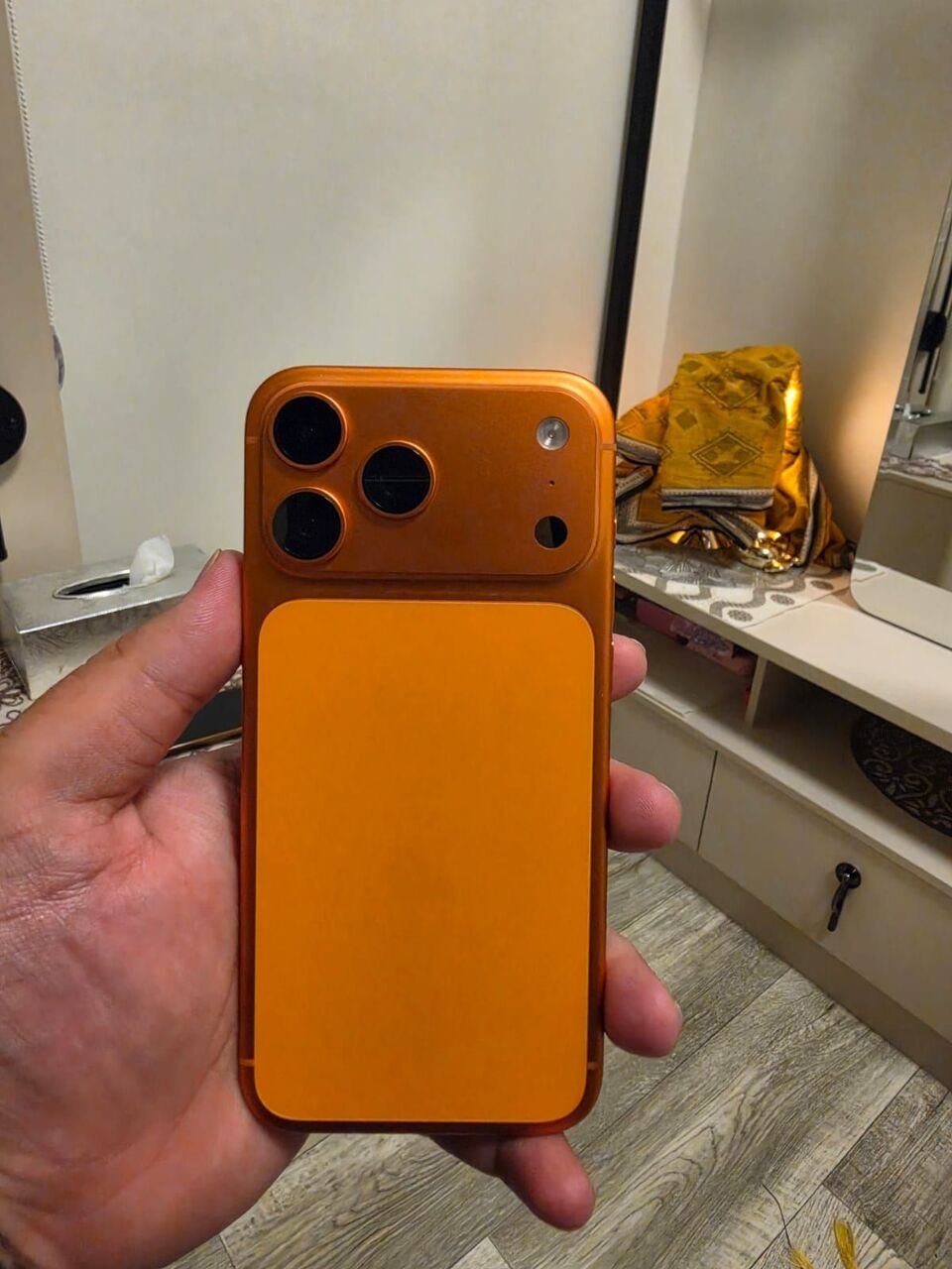SAR 4800, IPhone 17 Pro Max Cosmic Orange