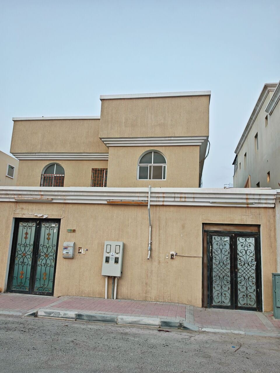 SAR 44600/year, 5 BR, 5BHK Spacious Family Apartment / Separate Villa Portion With Private Huge Spacious Roof