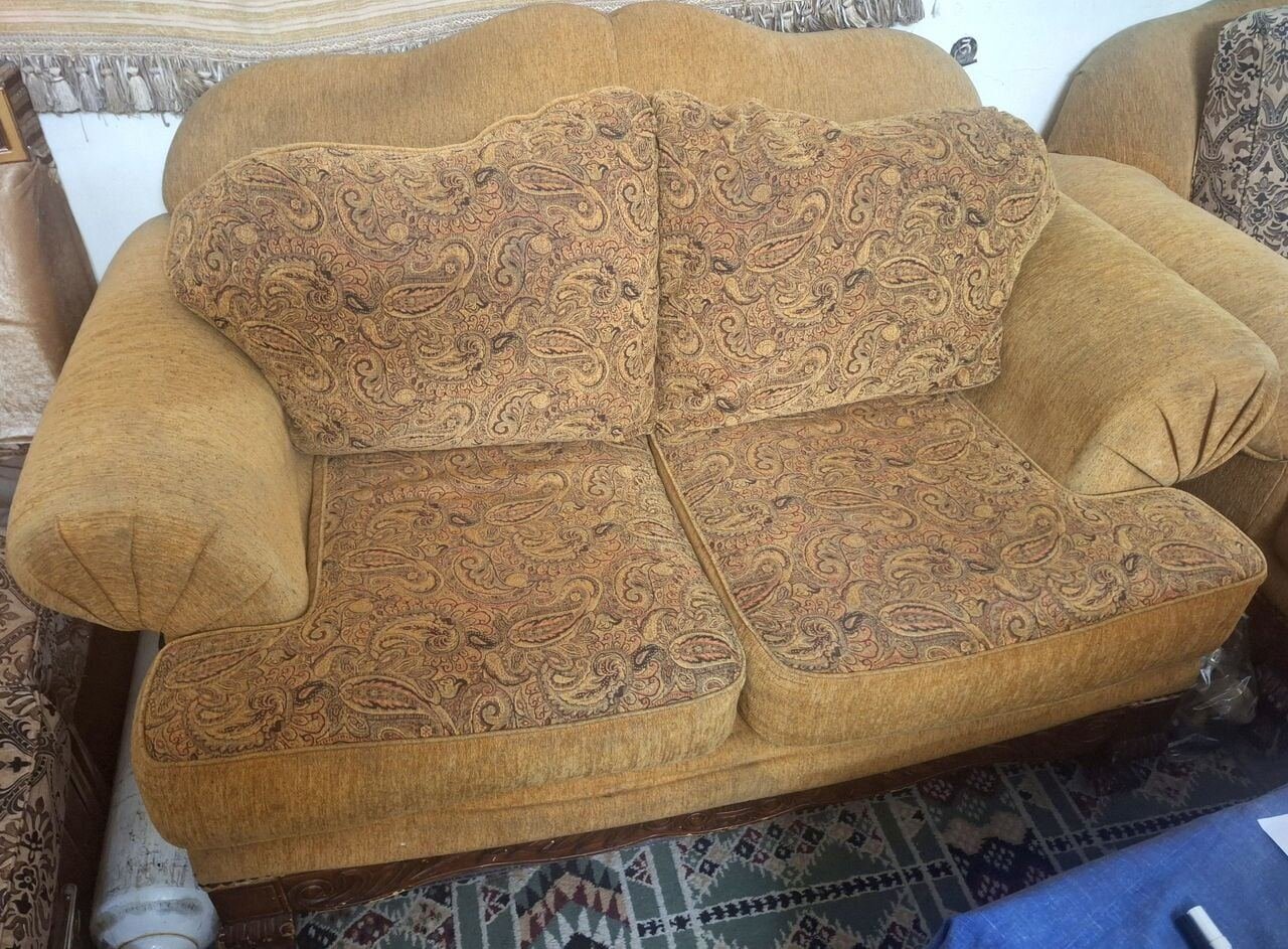 SAR 300, Sofa Set And Small Table