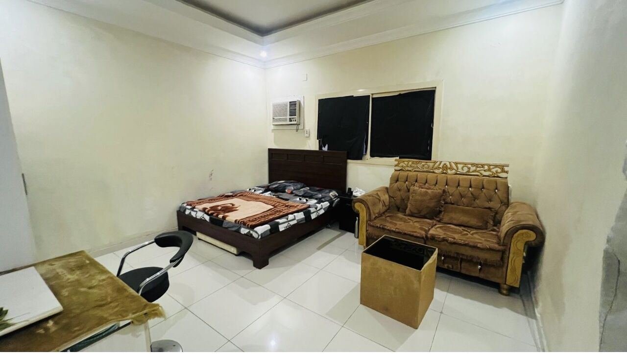 SAR 800/month, Furnished, 1 BR, 🏠 **Fully Furnished Single Room Available – Jeddah SAR 800**