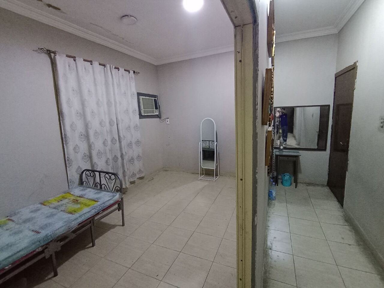 SAR 400, Daers Bad Space Available