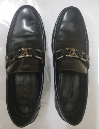 SAR 1500, Louis Vuitton And VALENTINO Garavani VLogo Signature Leather Slides