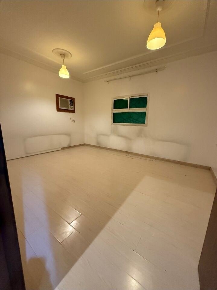 SAR 1200/month, Room For Rent With Attached Washroom