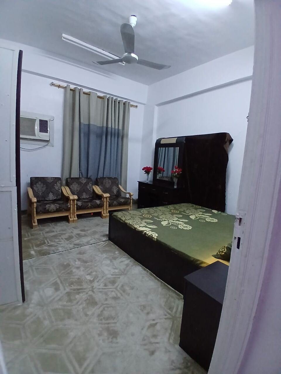 SAR 700/month, Furnished Room