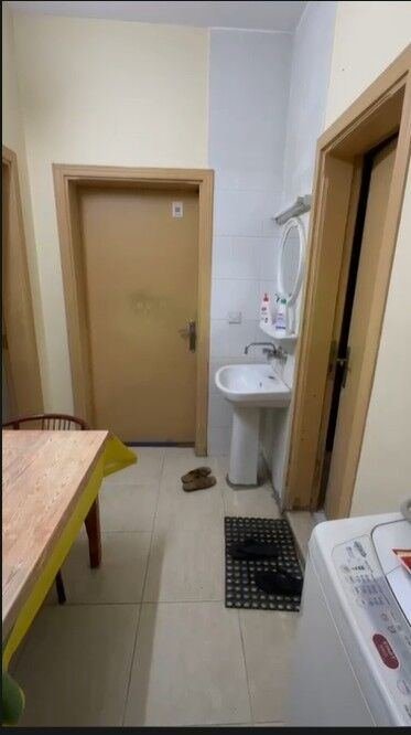 SAR 550/month, Bedspace Available With Seperate Washroom