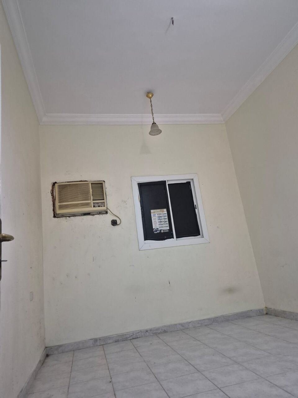 SAR 700/month, ROOM FOR RENT For Executive Bachlaor