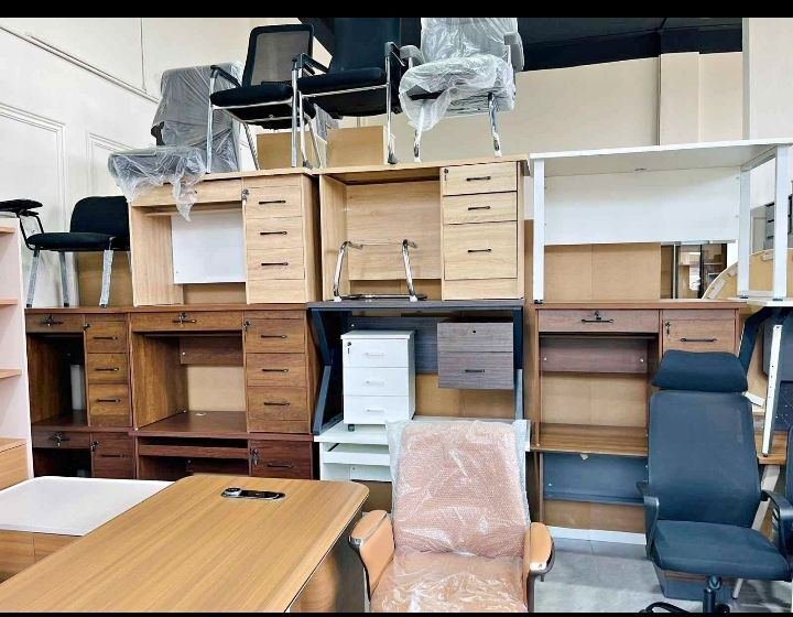 SAR 1, All Types Office Furniture Available Brand New