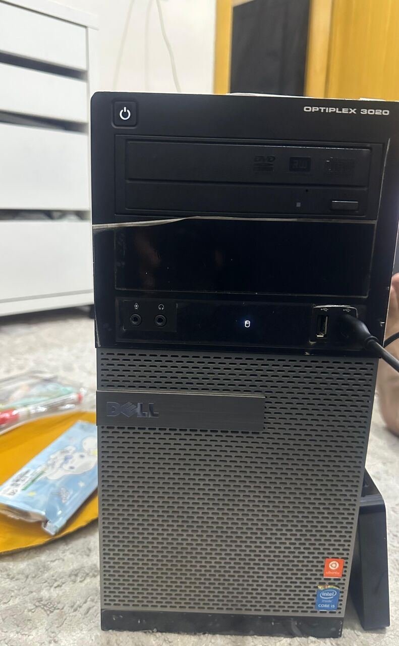 SAR 700, Dell I5 Optiplex 3020, 8 GB RAM,256 GB SSD KINGSTON, 500 GB HDD SATA, AMD 4GB Graphics Crd