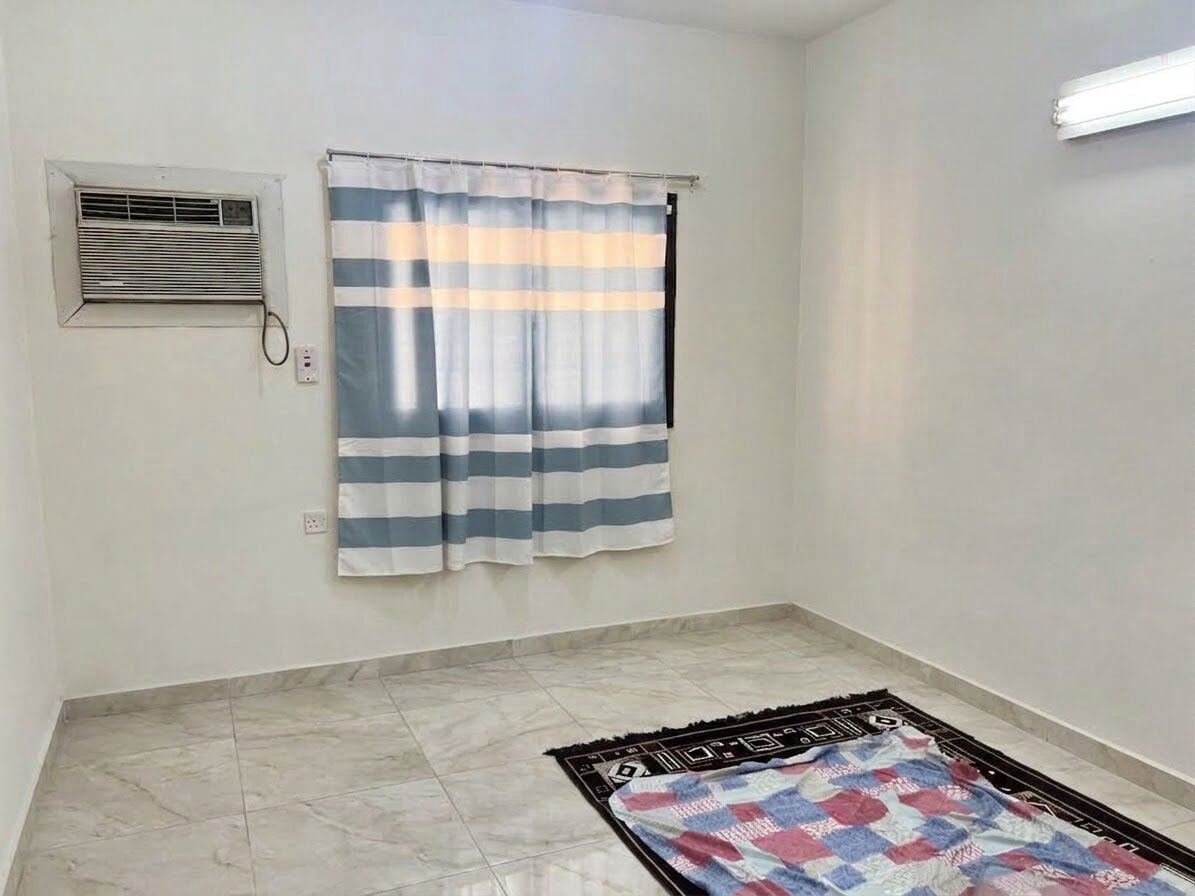 SAR 1200/month, Single Furnished Executive Room – Opposite Paradise & Lahorey Khabey Restaurant