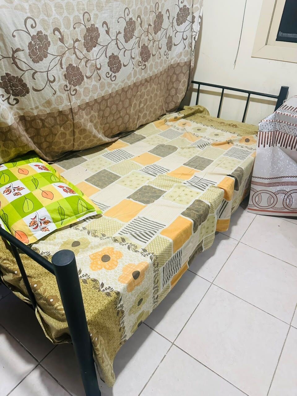 SAR 180, Single Bed With Mattress – Good Condition – Makkah