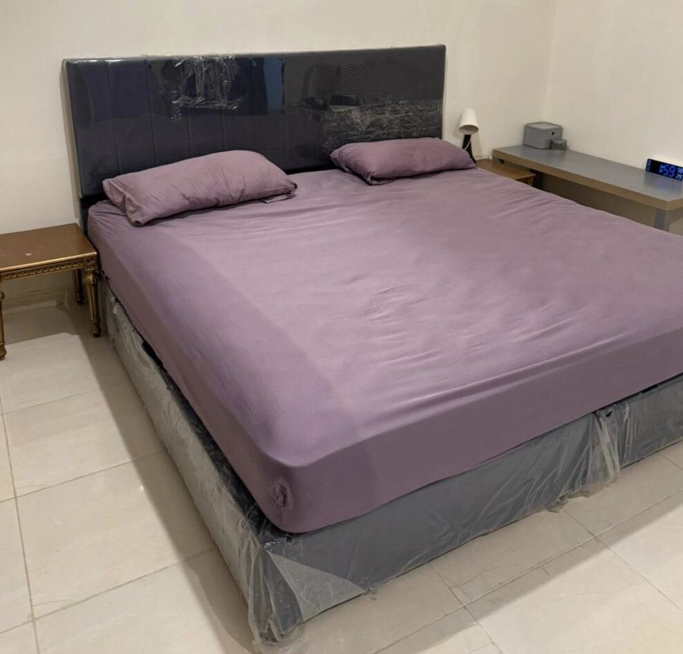 SAR 800, Bed Frame Along With Mattress
