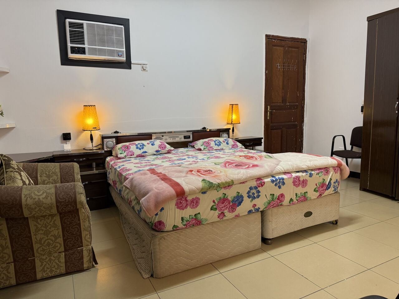 SAR 1800/month, Furnished, Studio, Monthly Furnished Rooms In Madinah For Students And Bachelors -/ 1800