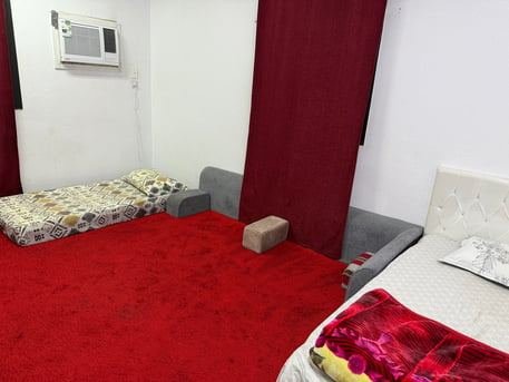 SAR 1000/null, Furnished, Well Maintained Spacious Room Available Near Haram For Professional Individuals.