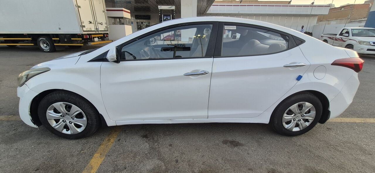 SAR 27000, Hyundai Elantra GL 1.6 Gasoline, 2015, Automatic, 241000 KM,